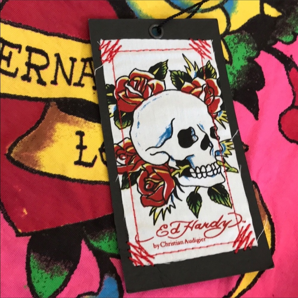 NWT Ed Hardy women’s pink short sleeve shirt - Picture 2 of 2